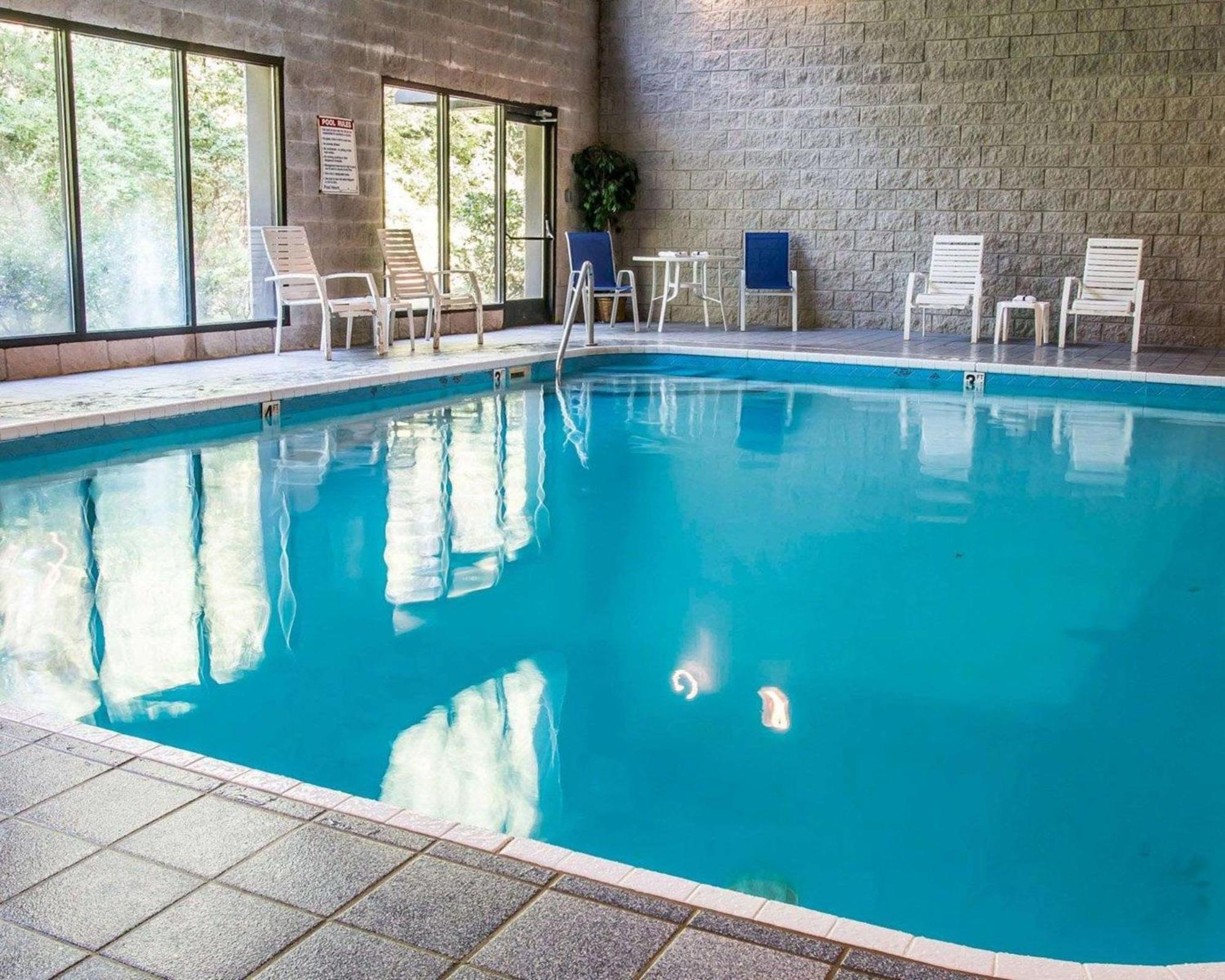 Comfort Inn Whitehall Near Michigan'S Adventure Εξωτερικό φωτογραφία